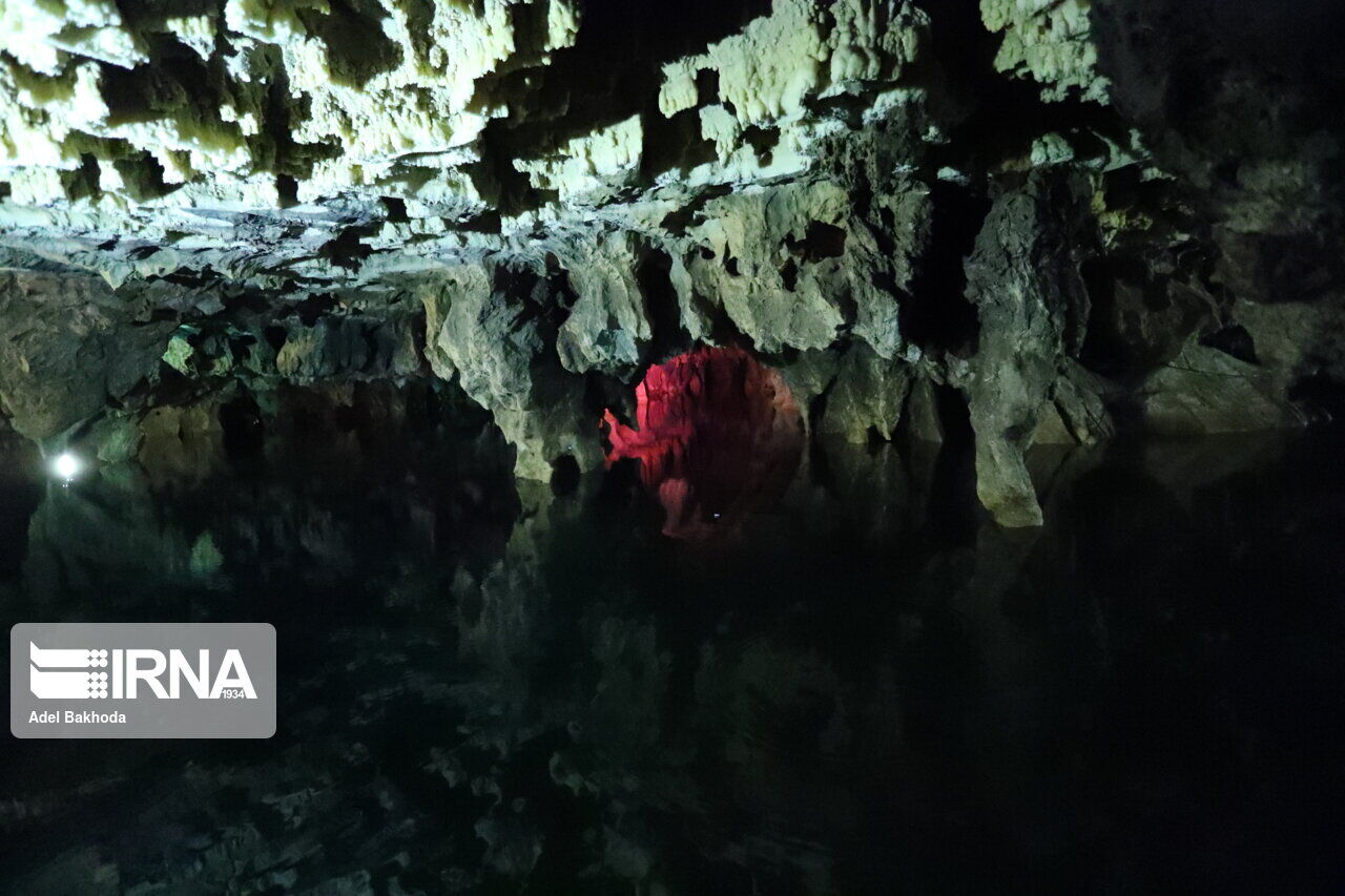 علیصدر؛ شگفت انگیزترین غار آبی جهان در صدر بازدید گردشگران